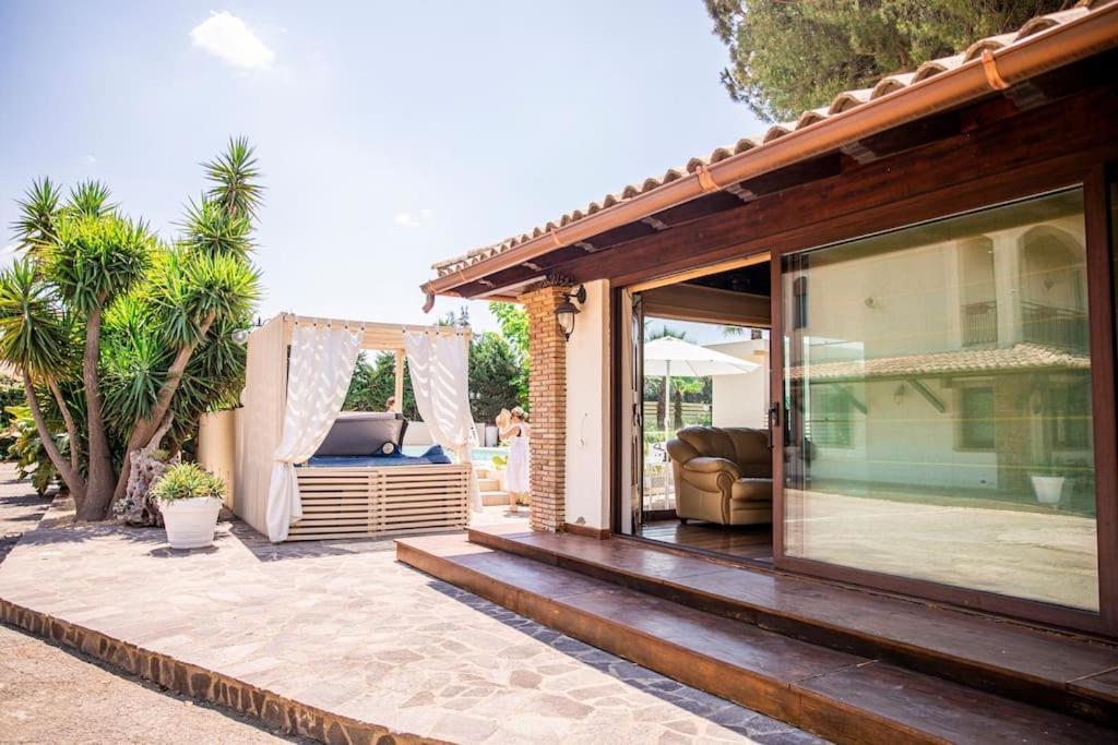 Villa Laoconte Piscina, Jacuzzi E Biliardo Canicattì エクステリア 写真