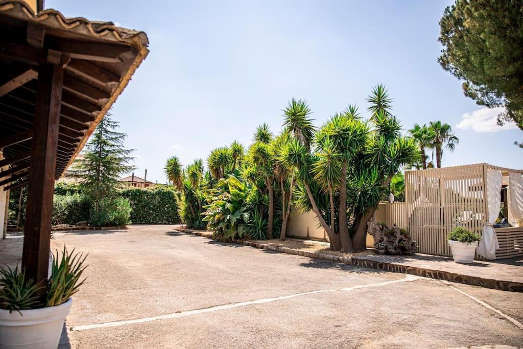 Villa Laoconte Piscina, Jacuzzi E Biliardo Canicattì エクステリア 写真